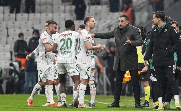 Konyaspor'un eski hocasına Tahkim'den ağır fatura!