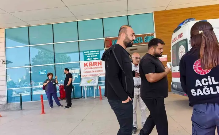 Kopan parmağını buz torbasıyla taşıdılar
