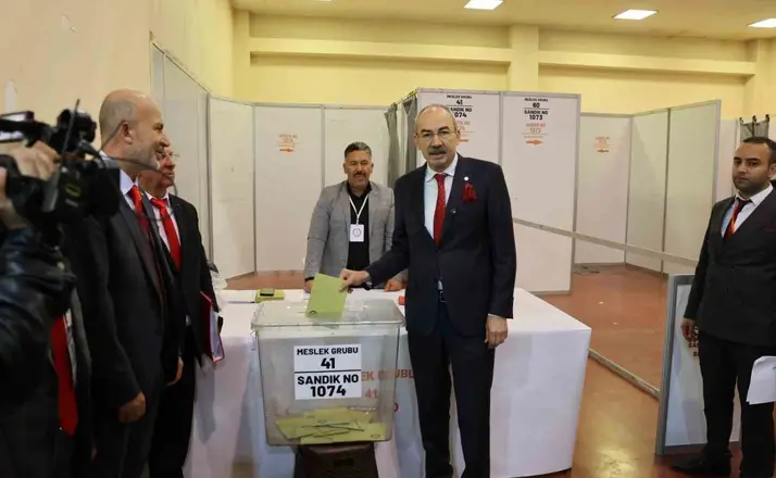 KTO seçimlerinde 61 komitenin 60’ını Ömer Gülsoy kazandı

