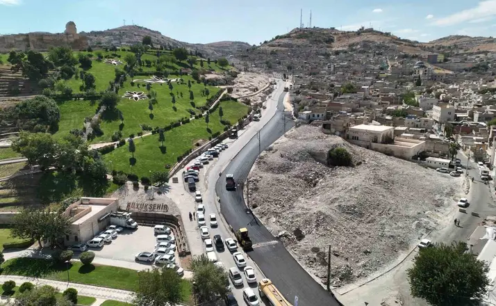 Kültür ve turizm yolunda sıcak asfalt çalışması başladı
