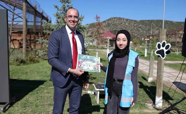 Kütahya’da sahipsiz hayvanlara yönelik farkındalık etkinliği düzenlendi

