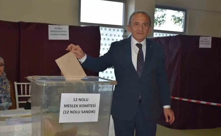 Manisa TSO seçimlerinde Başkan Mehmet Yılmaz güven tazeledi
