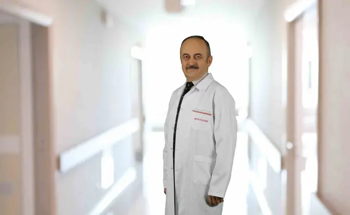 "Meme kanserinde cerrahi tedavi tümörün özelliklerine göre planlanıyor"

