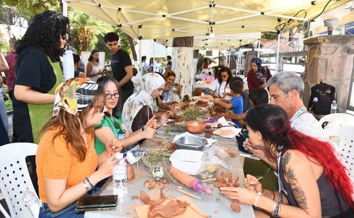 Menemen Çömlek Festivali’nde örnek hareket
