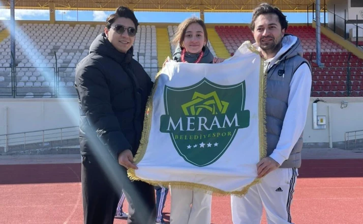 Meramlı sporculardan okçuluk turnuvasında çifte başarı
