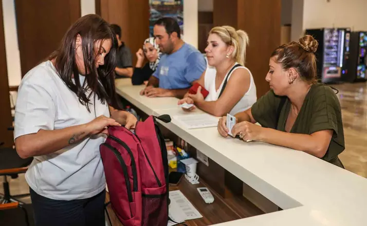 Mersin’de öğrencilere kırtasiye desteği
