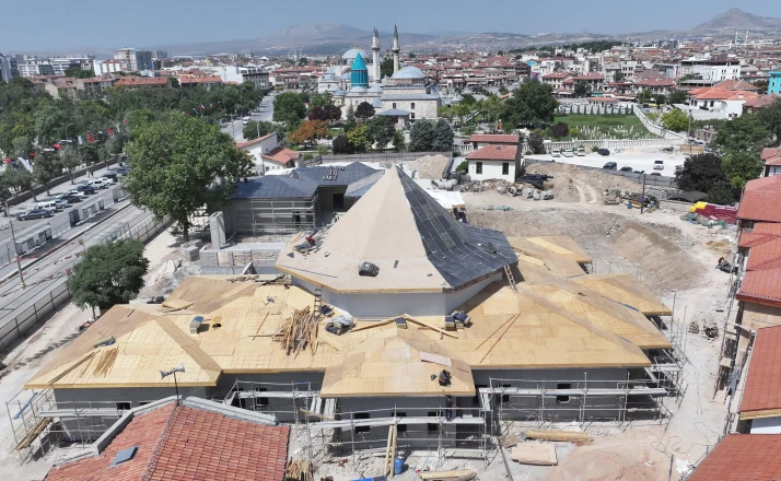 Mevlevi Dergahı inşaatını tüm hızıyla sürüyor