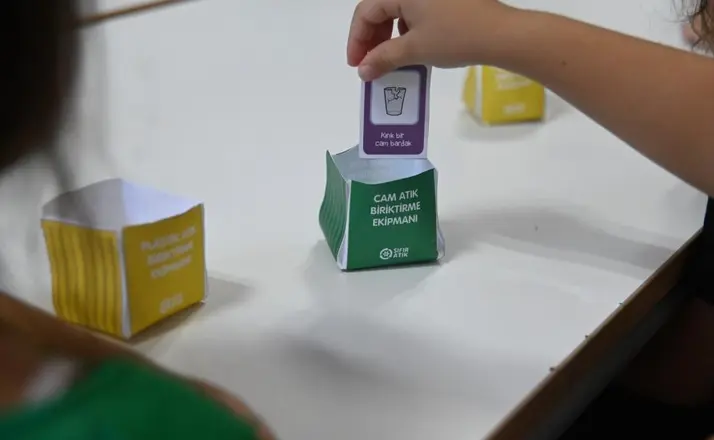 Minik öğrenciler sıfır atığı oyunlarla öğrendi
