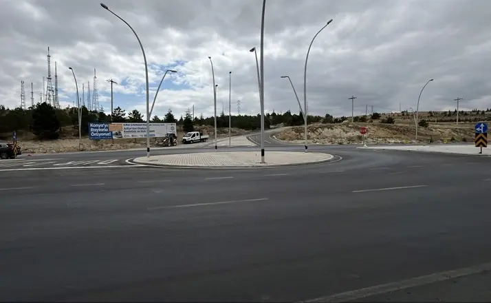 Motosiklet yola çıkan otomobille çarpıştı, 19 yaşındaki genç hayatını kaybetti