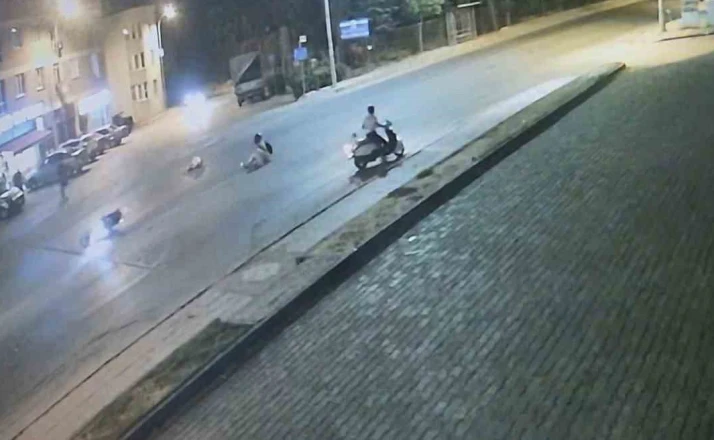 Motosikletin çarptığı 16 yaşındaki kız yoğun bakımda, acılı baba yola çözüm bekliyor 
