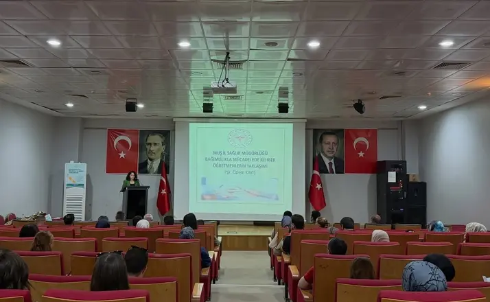 Muş’ta rehber öğretmenlere bağımlılıkla mücadele eğitimi

