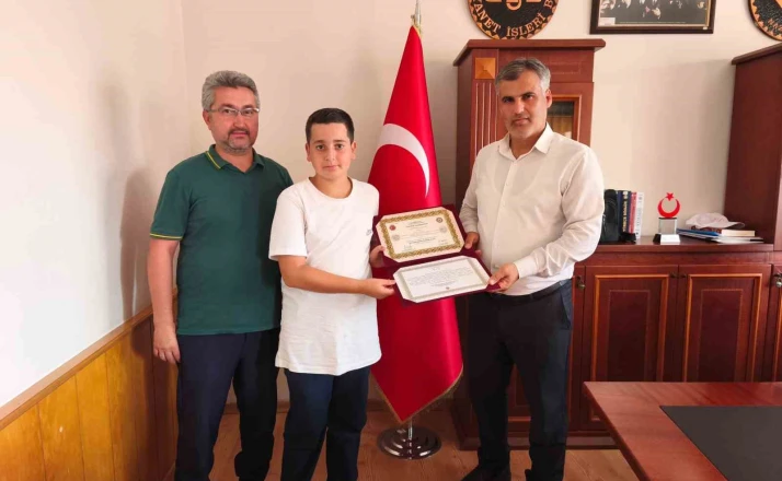 Nazilli’de hafızlığını tamamlayan öğrencilere belgeleri verildi 