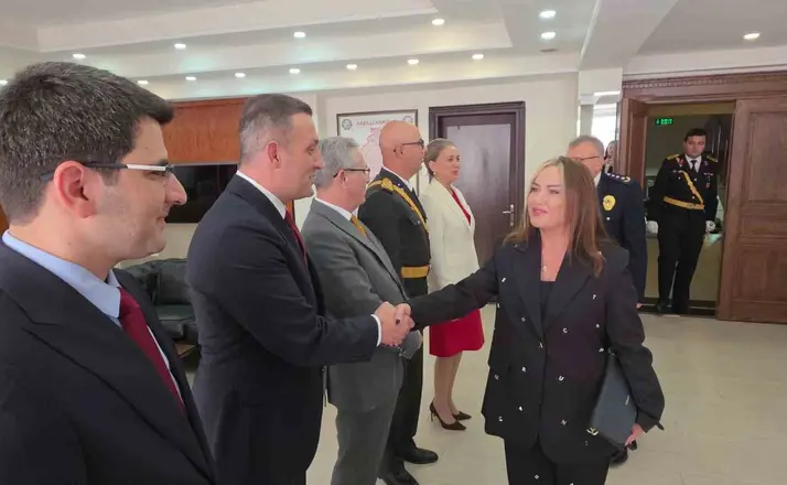 Nazilli’de sokaklar kırmızı beyaza büründü

