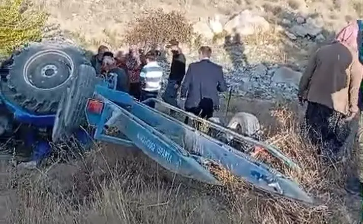 Niğde’de traktör devrildi: 1 ağır yaralı
