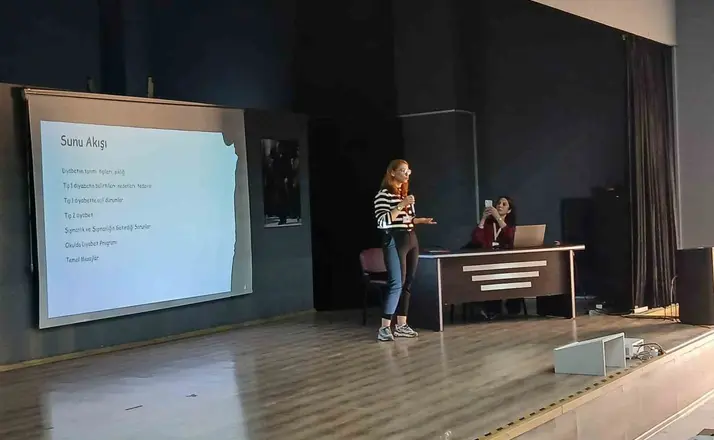 Öğrenci ve öğretmenlere diyabet anlatıldı
