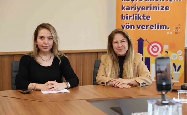 Öğrencilerle kariyer yolculuğu konuşuldu
