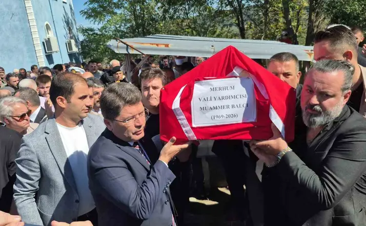 Ölen vali yardımcısı dualarla son yolculuğuna uğurlandı
