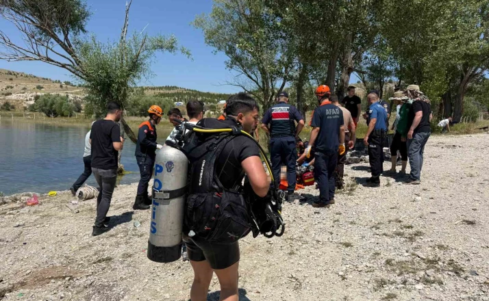 Olta teknesini kurtarmak isterken barajda can verdi