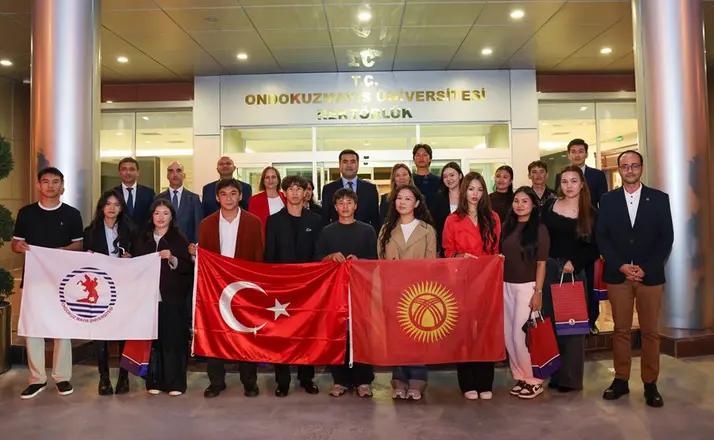 OMÜ’de Kırgız öğrencilerle başkonsolos buluşması
