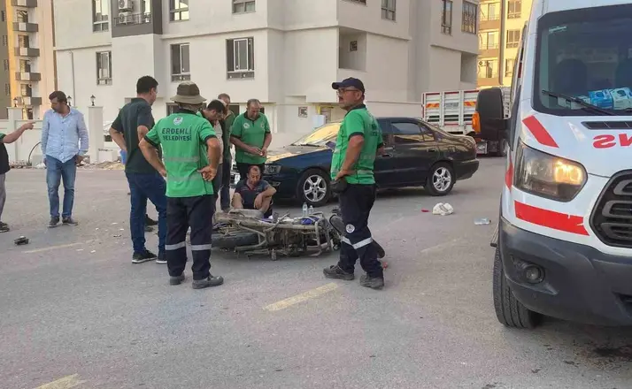 Otomobille çarpışan motosikletin sürücüsü yaralandı
