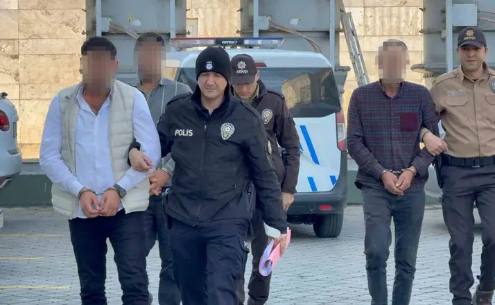 Polislere direnen 3 şüpheli adli kontrolle serbest
