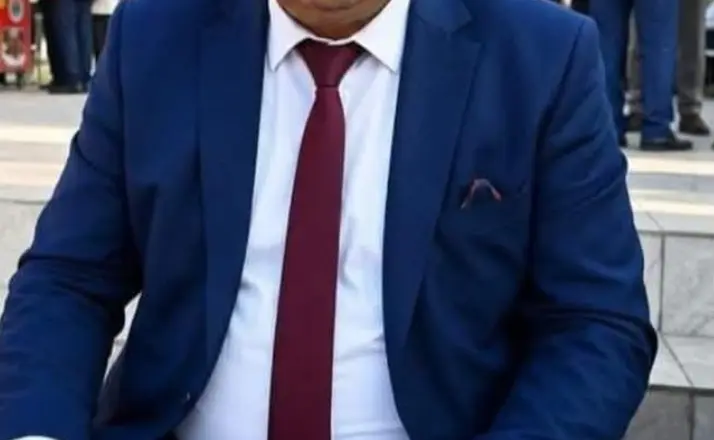 Polisten kaçarken bir çocuğu rehin alan cinayet zanlısı yakalandı
