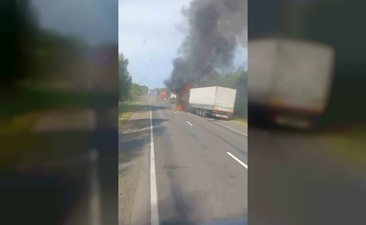Rusya-Belarus sınırında tırlara dron saldırısı: Türk tırcılar dehşet anlarını kaydetti