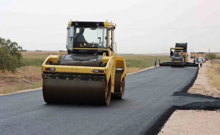 Şanlıurfa’da 4 ilçeyi birbirine bağlayan yolda hummalı çalışma
