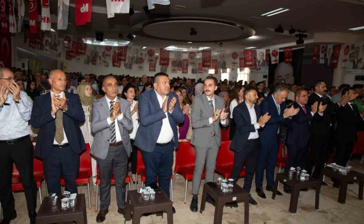 Sarıgöl MHP İlçe Başkanlığına Ahmet Serdar Dikmen seçildi 