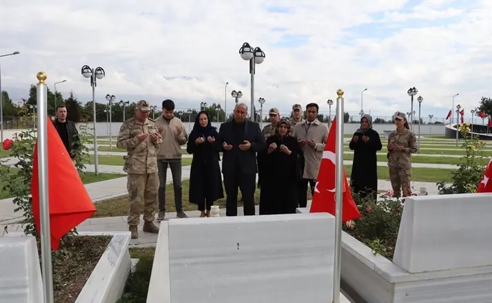 Şehit Jandarma Onbaşı Yakup Koç, 25. yılında dualarla anıldı

