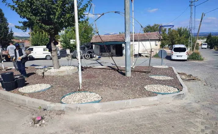 Şehzadeler’in kırsal mahallelerinde meydanlar yenileniyor
