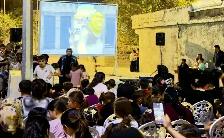 Silopi’de çocuklar için açık hava sineması
