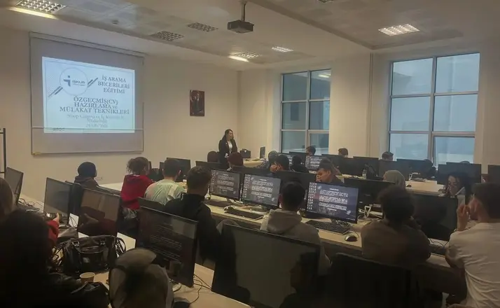 Sinop’ta öğrencilere CV ve iş arama becerileri anlatıldı
