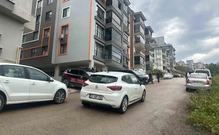 Sinop’ta polis memuru evinde ölü bulundu
