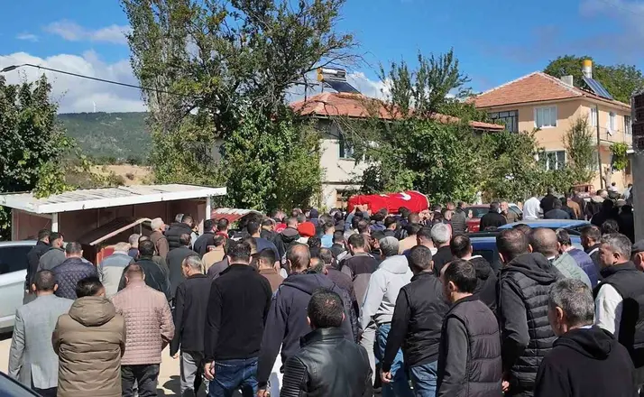 Soma’daki göçükte hayatını kaybeden işçi son yolculuğuna uğurlandı
