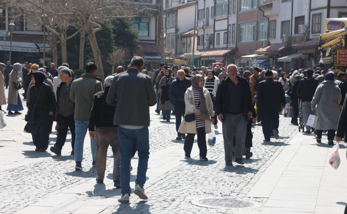 Tarihi Bedesten Çarşısı’nda bayram yoğunluğu