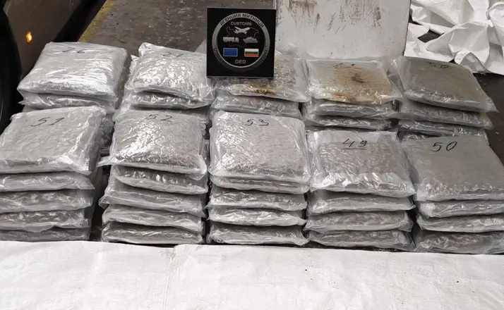 Tırda 57 kilogram esrar ele geçirildi
