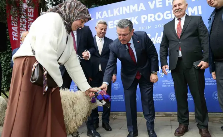 Trabzon’da hayvancılığa destek sürüyor
