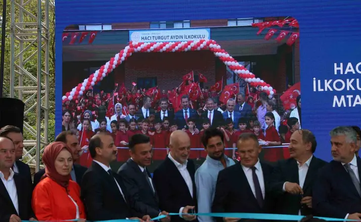 Turgut Aydın’ın memleketine vefası okullarla taçlandı
