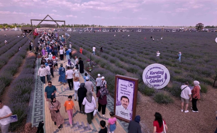 Türkiye'nin en büyük lavanta bahçesinde festival heyecanı