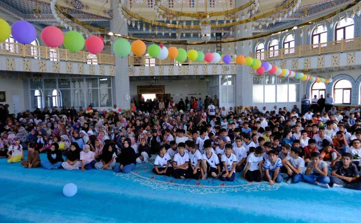 Tuşba’da Yaz Kur’an kursları kapanış programı düzenlendi 