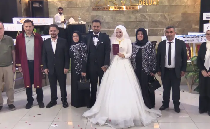 TV 42 Yönetim Kurulu Başkanı Muhsin Başarı ve ailesinin mutlu günü