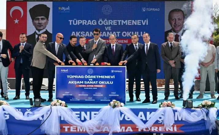 Uşak’ta inşa edilecek öğretmenevi ve akşam sanat okulunun temeli atıldı 