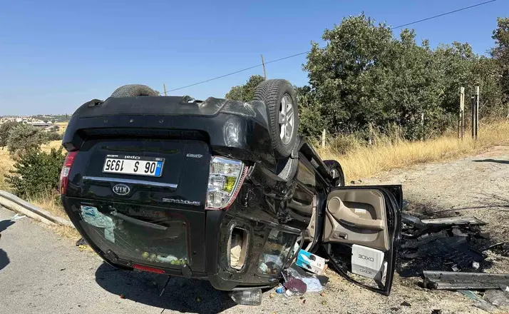 Uşak’ta takla atan otomobilin sürücüsü hayatını kaybetti
