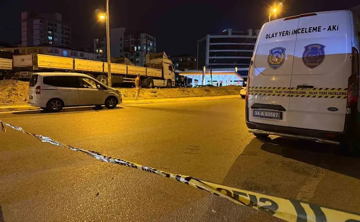 Uygulama üzerinden çağrılan taksici, önce trafik polisini sonra kendini vurdu
