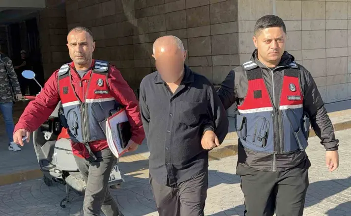 Uyuşturucu suçundan 10 yıl hapis cezası bulunan hükümlü yakalandı
