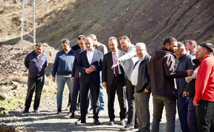 Üzümlü’de selden etkilenen köylerde çalışmalar incelendi
