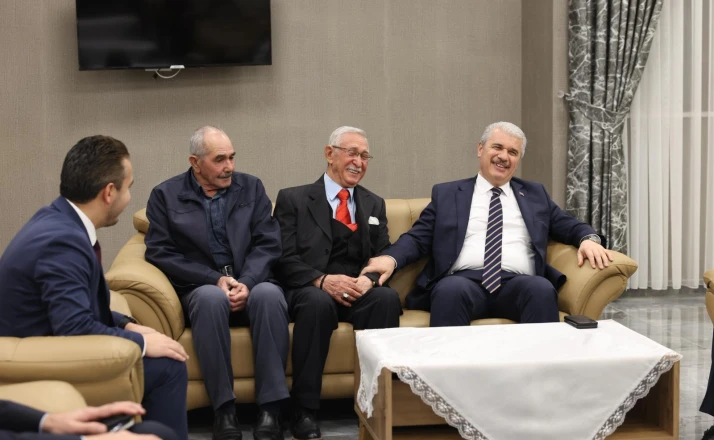 Vali İbrahim Akın, Huzurevi Sakinleri ile İftar Sofrasında Bir Araya Geldi