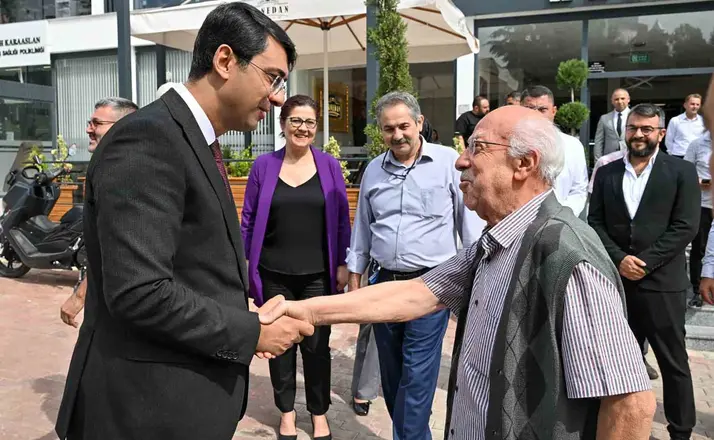 Vali Kartal, merkez mahalle muhtarlarıyla bir araya geldi
