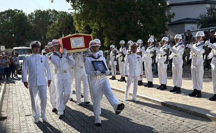 Yargıtay Onursal Daire Başkanı Tokat askeri törenle son yolculuğuna uğurlandı
